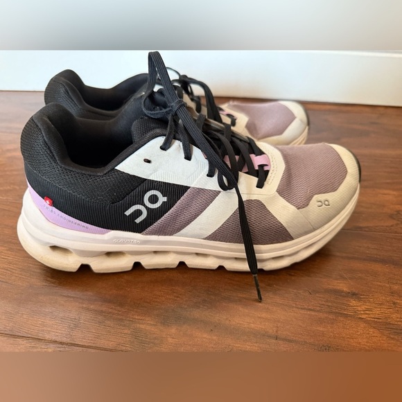 OnCloud Heron Women's Athletic Shoes - Black, Purple, and White-Size 7.5 - Picture 5 of 13